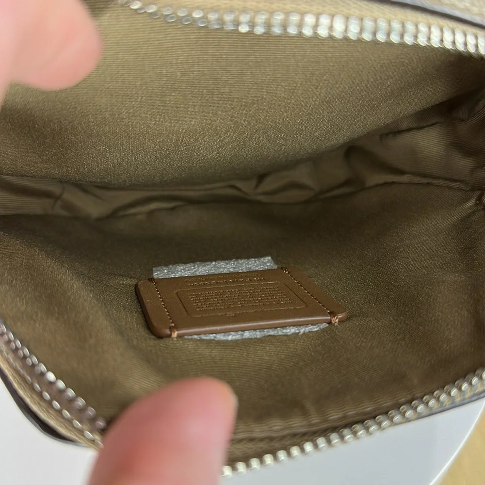 💥COACH - Coach X Jean Michel Basquiat Hexagonal Crossbody Bag - 2ST1 - Picture 17 of 17